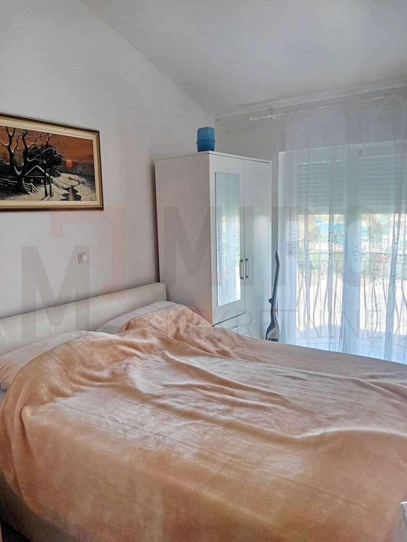 Krk, opremljen apartma z vrtom, PRODAJA!
