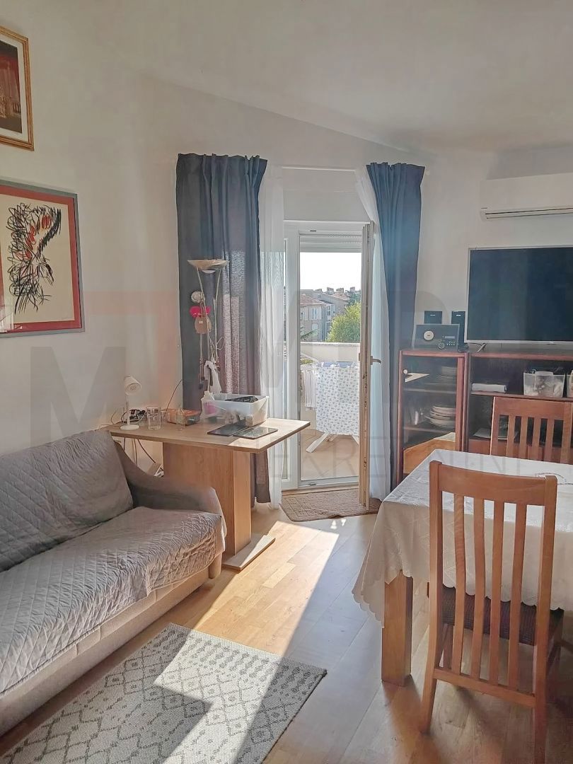 Krk, opremljen apartma z vrtom, PRODAJA!