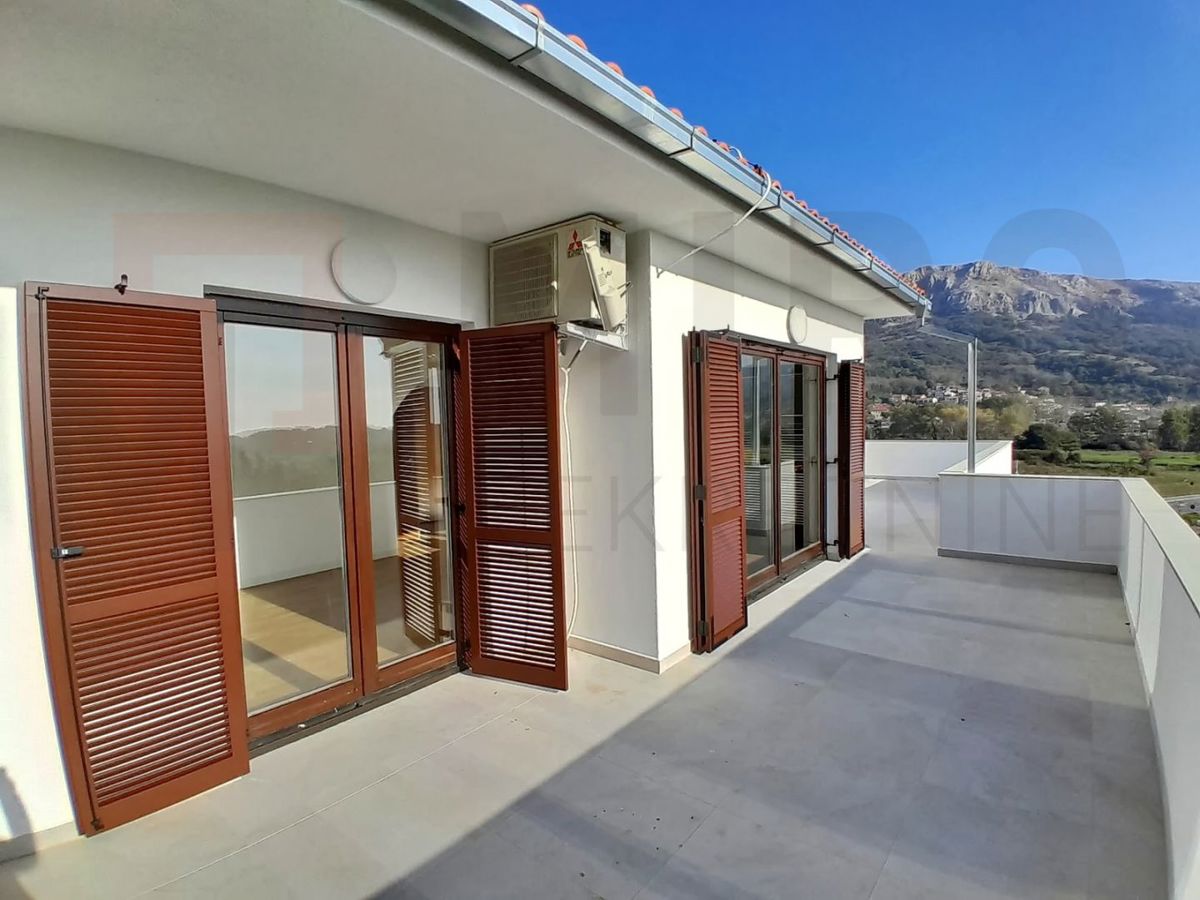 Baška, okolica, trisobno stanovanje na mirni lokaciji, PRODAMO!
