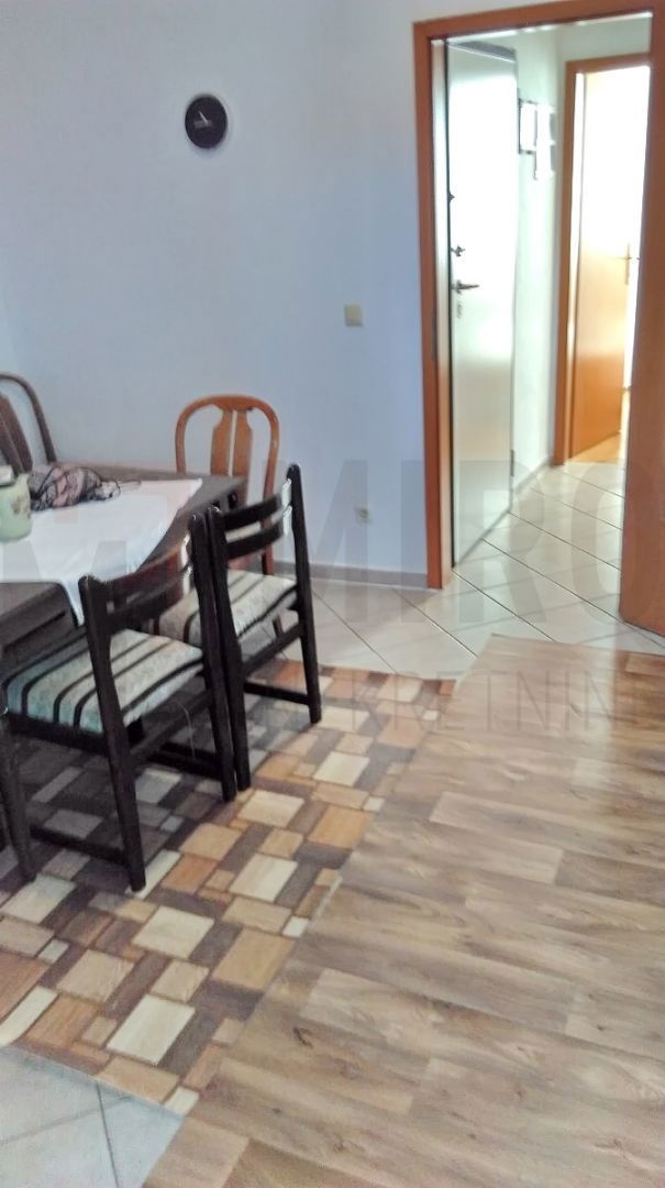 Punat, opremljeno stanovanje v bližini plaže, PRODAJA!