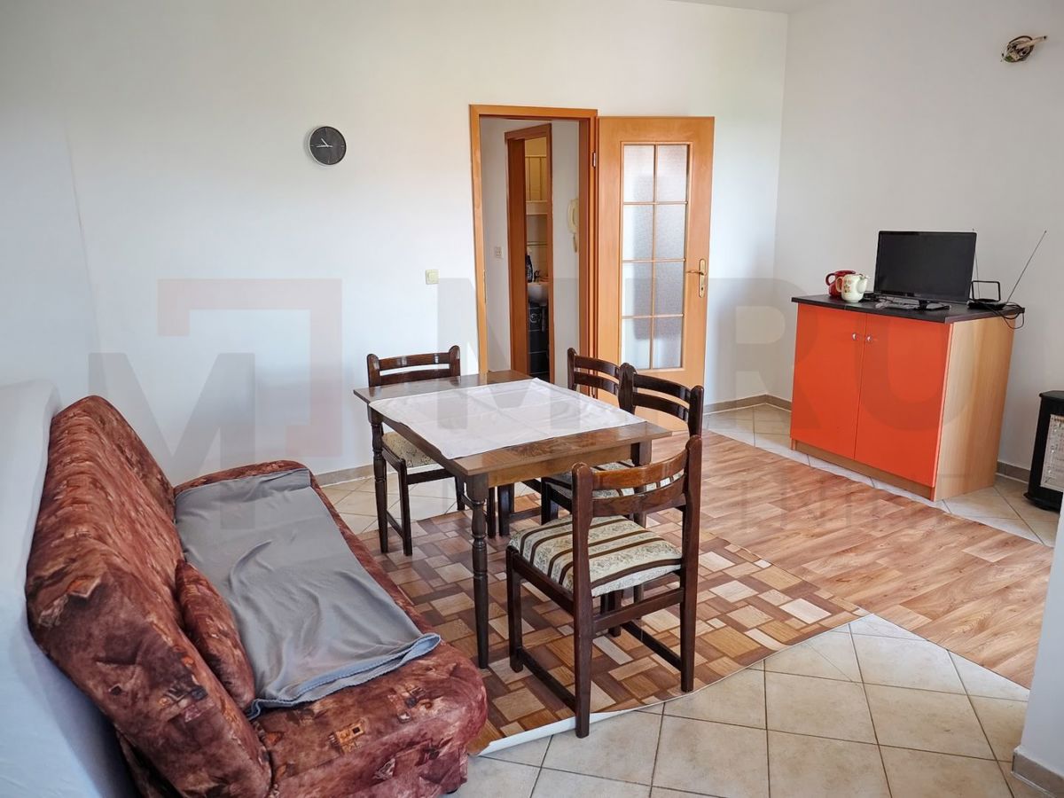 Punat, opremljeno stanovanje v bližini plaže, PRODAJA!