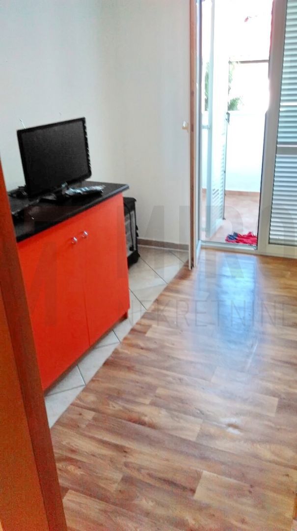 Punat, opremljeno stanovanje v bližini plaže, PRODAJA!