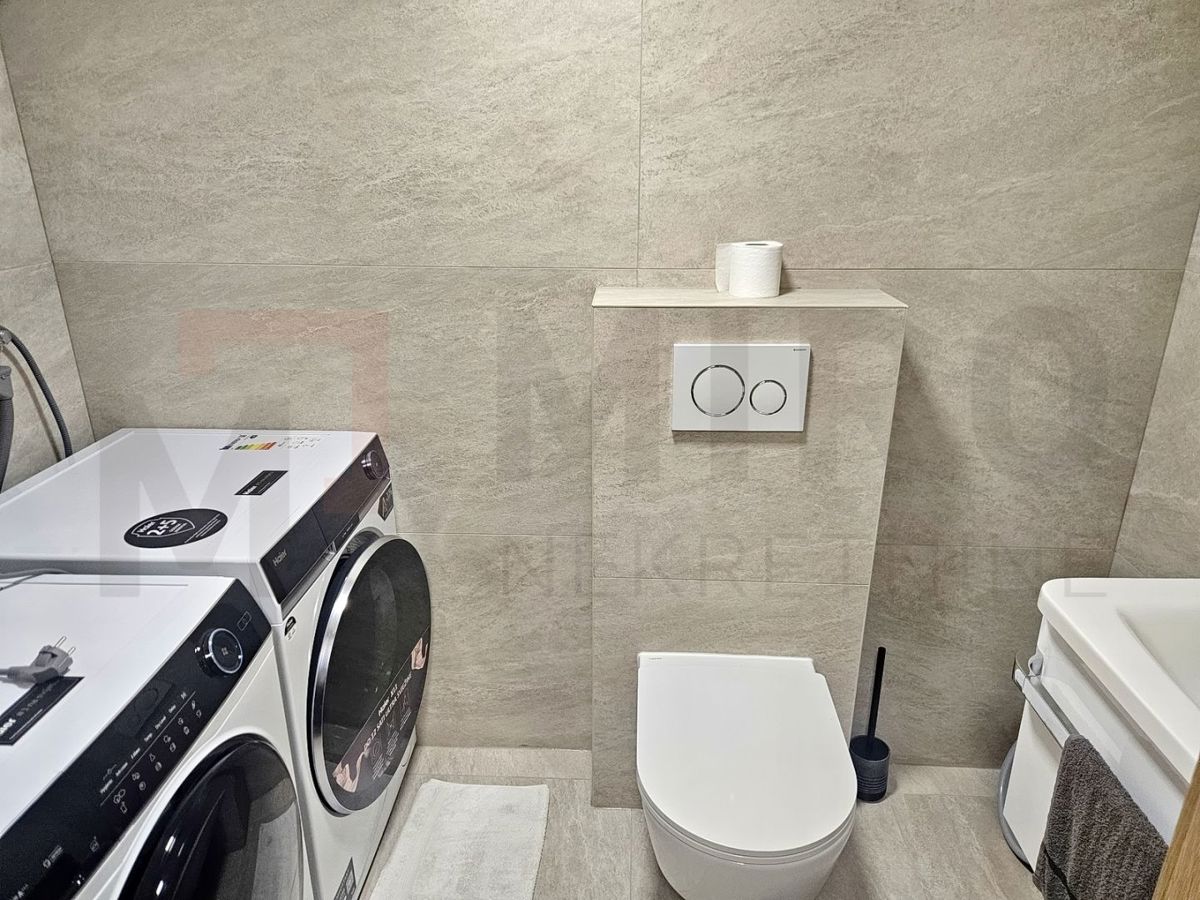 Malinska, okolica, moderna hiša z bazenom in pogledom na morje!