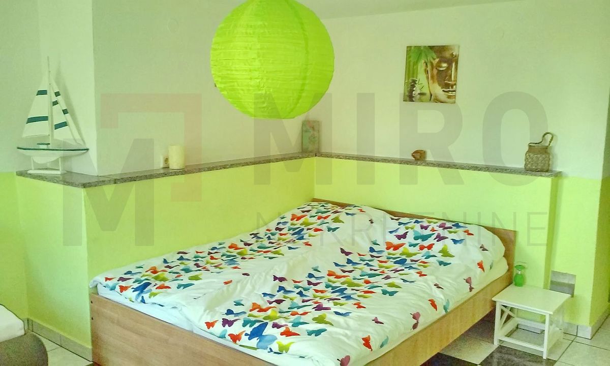 Malinska, studio apartma z veliko teraso v bližini morja!