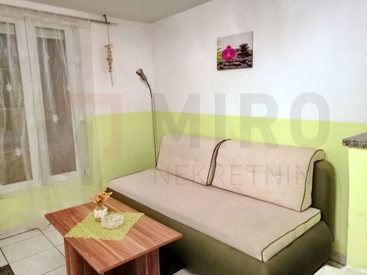 Malinska, studio apartma z veliko teraso v bližini morja!