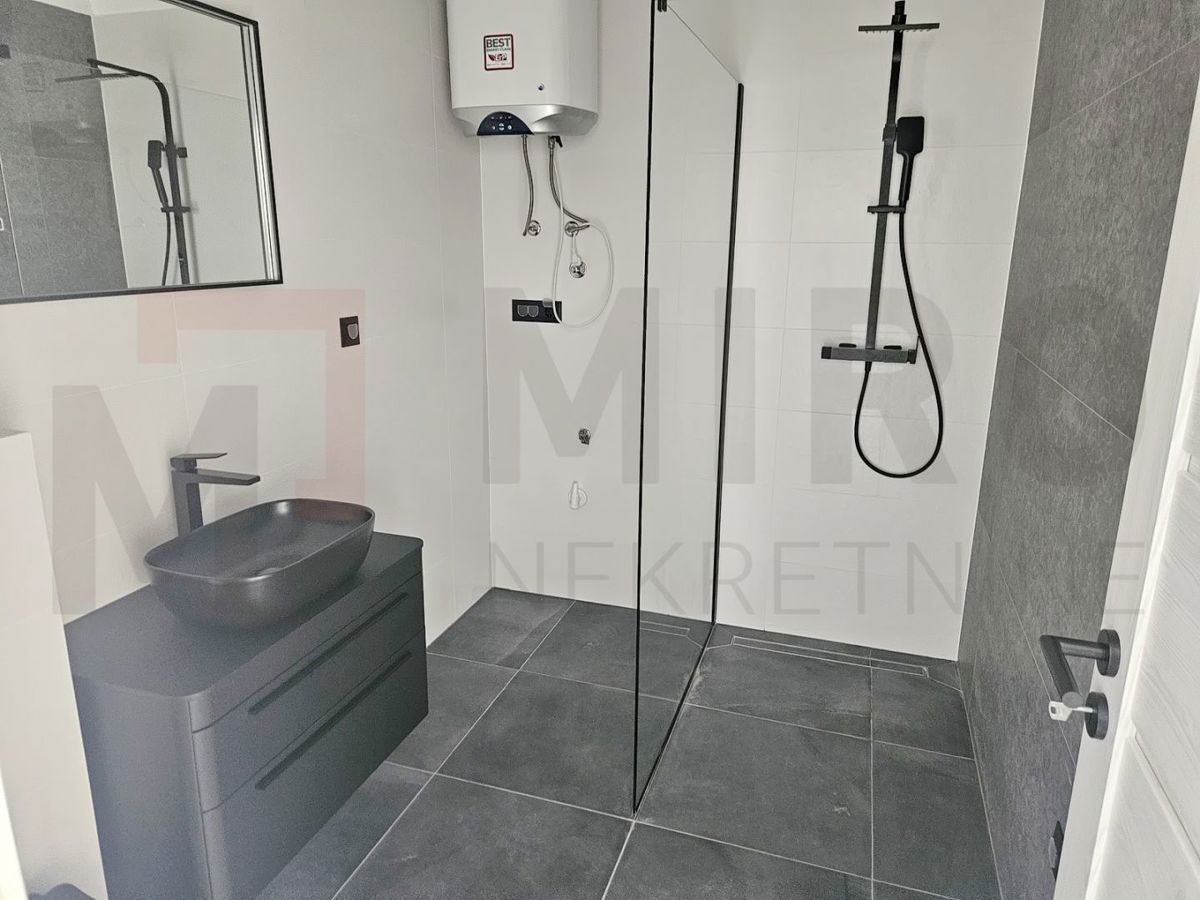 Uvala Soline, novi apartma v prizemlju z vrtom!