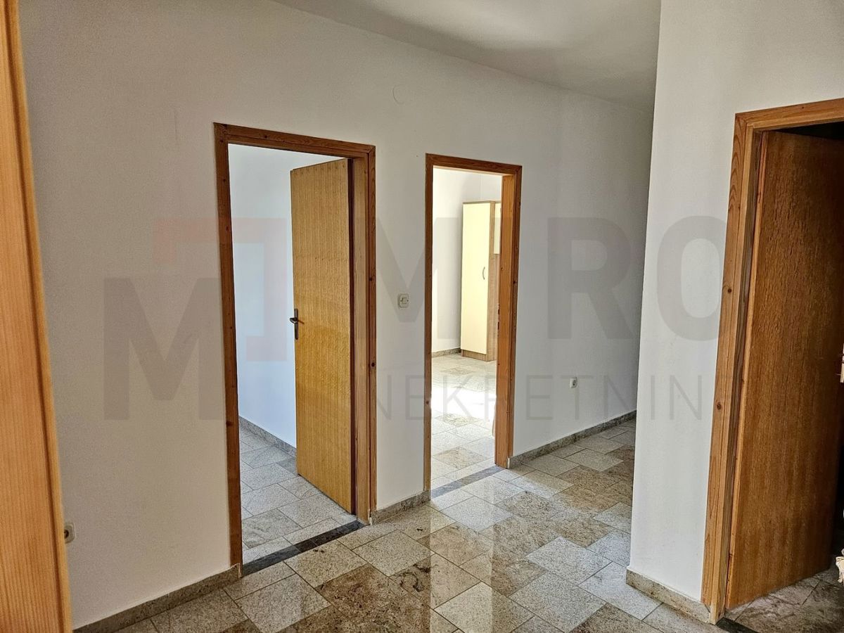 Krk, okolica, dvosobno stanovanje v 1. nadstropju!