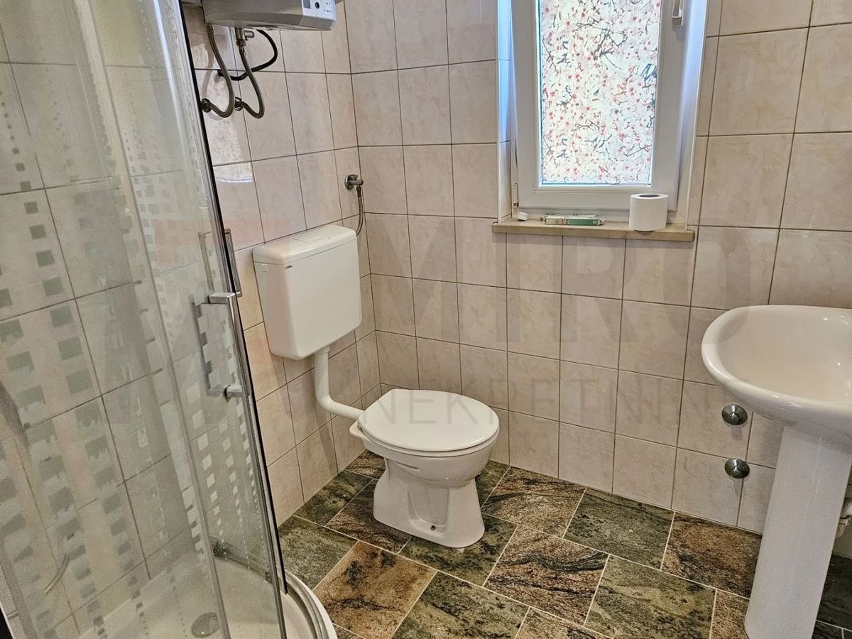 Krk, okolica, dvosobno stanovanje v 1. nadstropju!