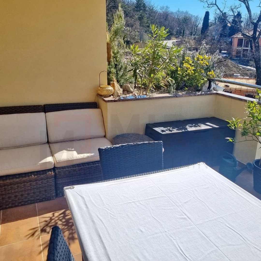 Omišalj, veliko udobno stanovanje v 2. nadstropju z odprtim pogledom na morje, PRODAJA!