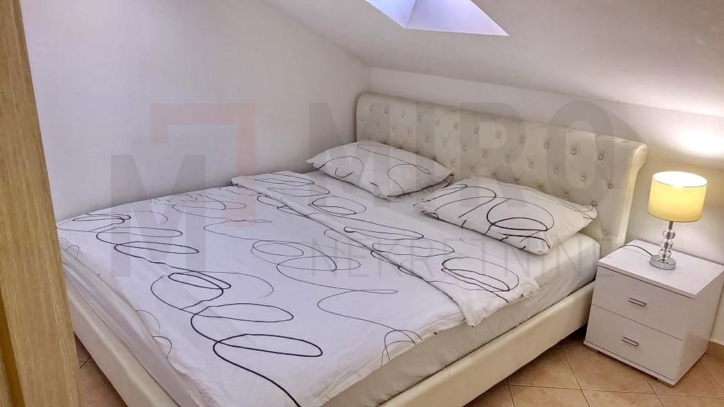Njivice, opremljeno stanovanje s pogledom na morje, PRODAJA!