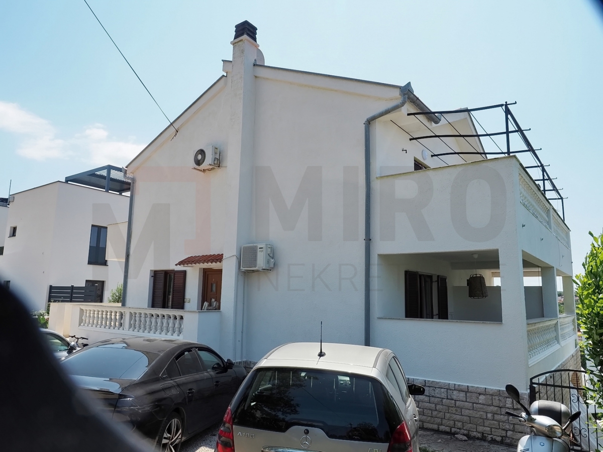 Njivice, visoko pritličje, 2 apartmaja v paketu, PRODAJA!