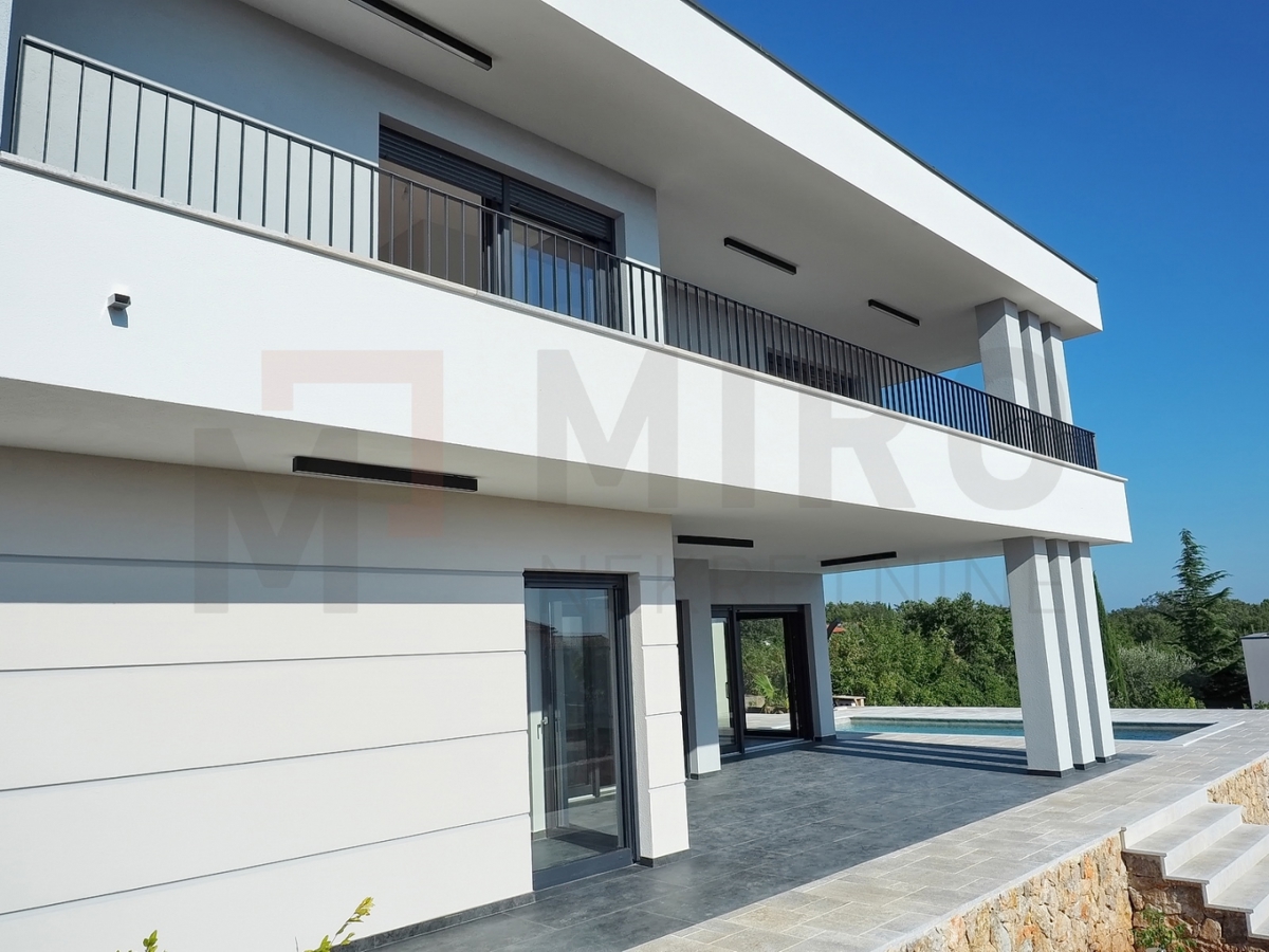 Krk, okolica, samostojna moderna vila z bazenom in odprtim pogledom na morje