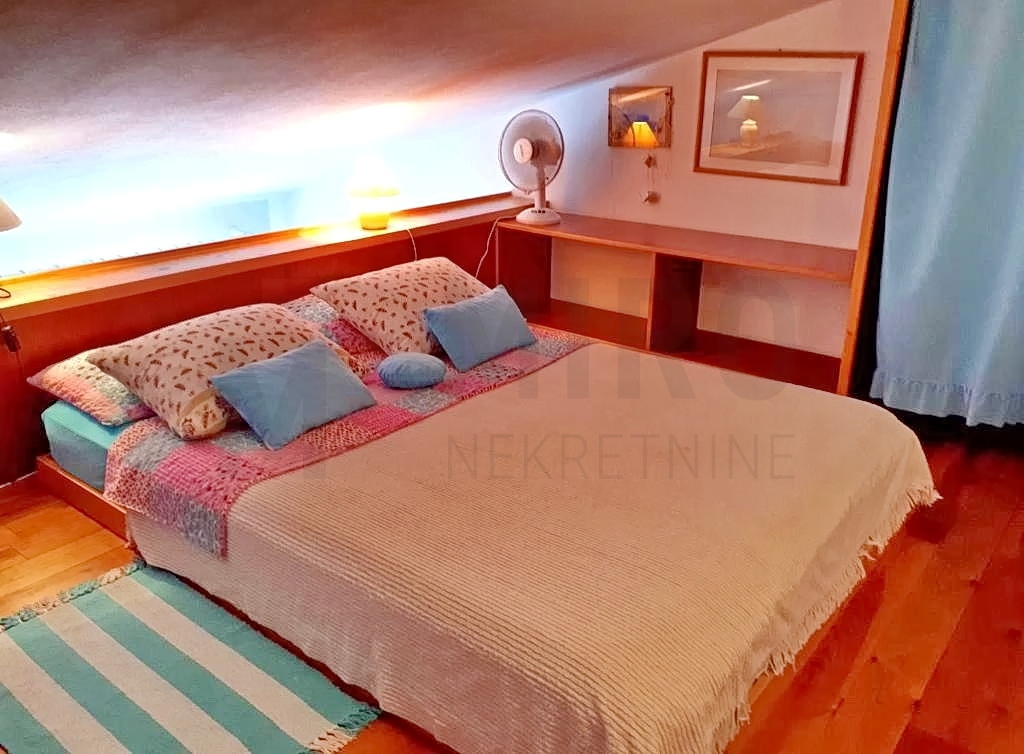 Malinska, apartmajska hiša s 7 stanovanjskimi enotami na odlični lokaciji, PRODAJA!