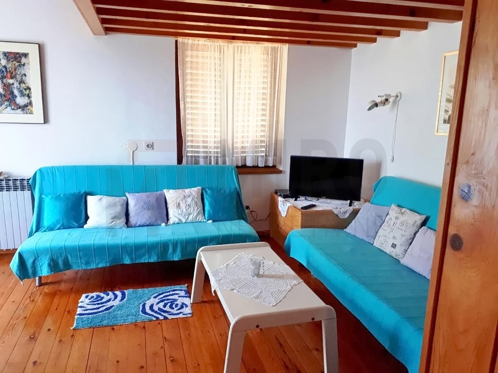 Malinska, apartmajska hiša s 7 stanovanjskimi enotami na odlični lokaciji, PRODAJA!