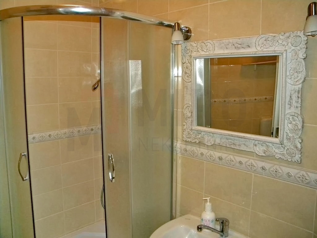 Malinska, apartmajska hiša s 7 stanovanjskimi enotami na odlični lokaciji, PRODAJA!