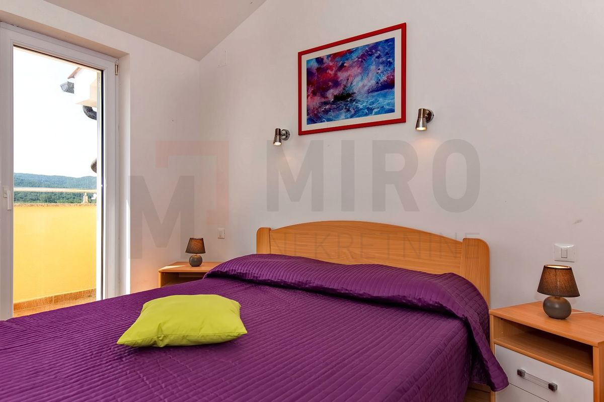 Zaliv Soline, opremljen dvosobni apartma z odprtim pogledom na morje!