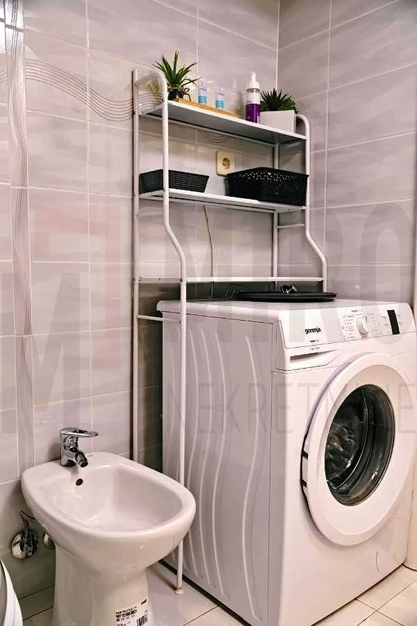 Dobrinj, okolica, hiša z dvema apartmajema in bazenom, PRODAMO!