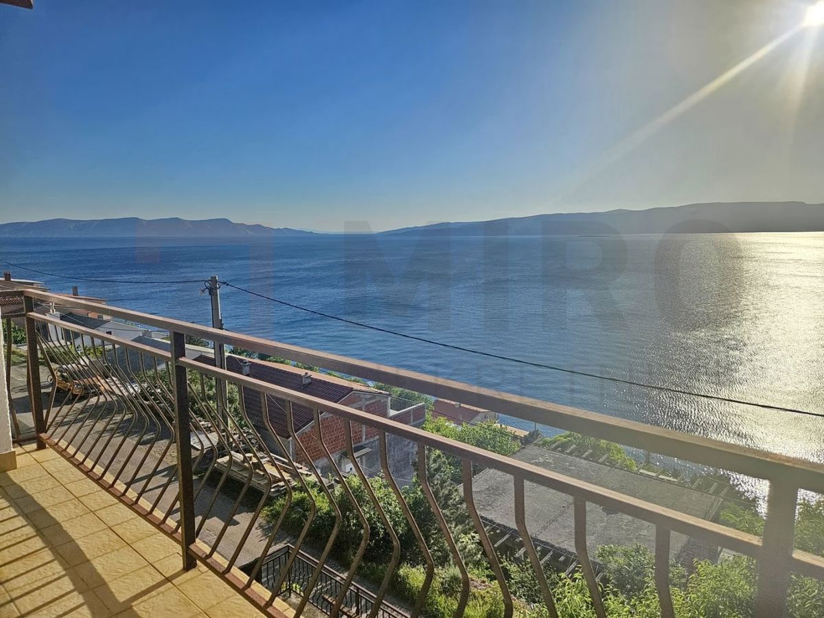 Hiša Senj, 250m2