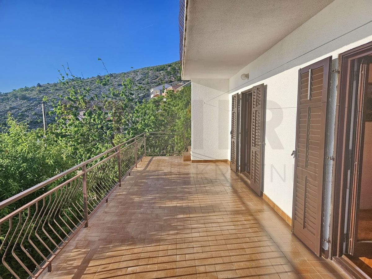 Hiša Senj, 250m2