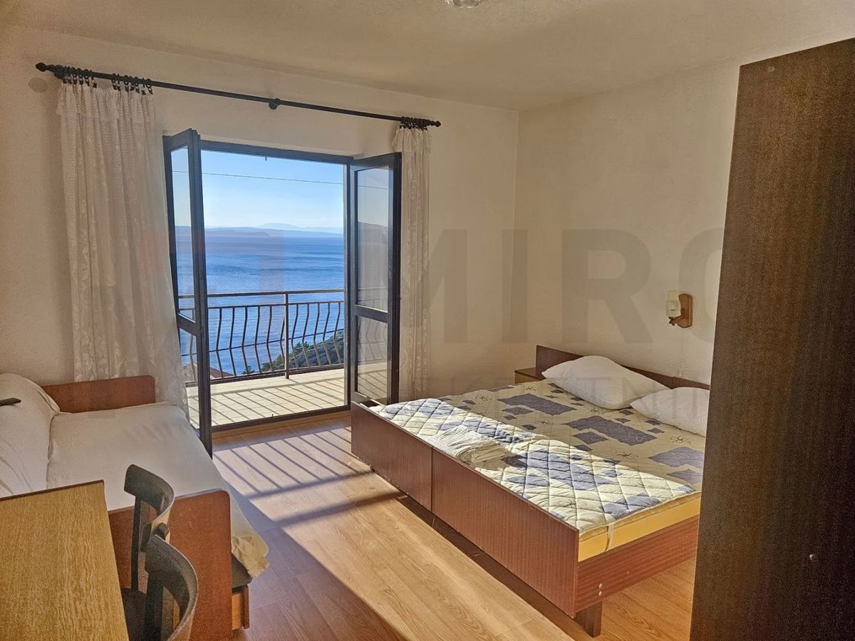 Hiša Senj, 250m2