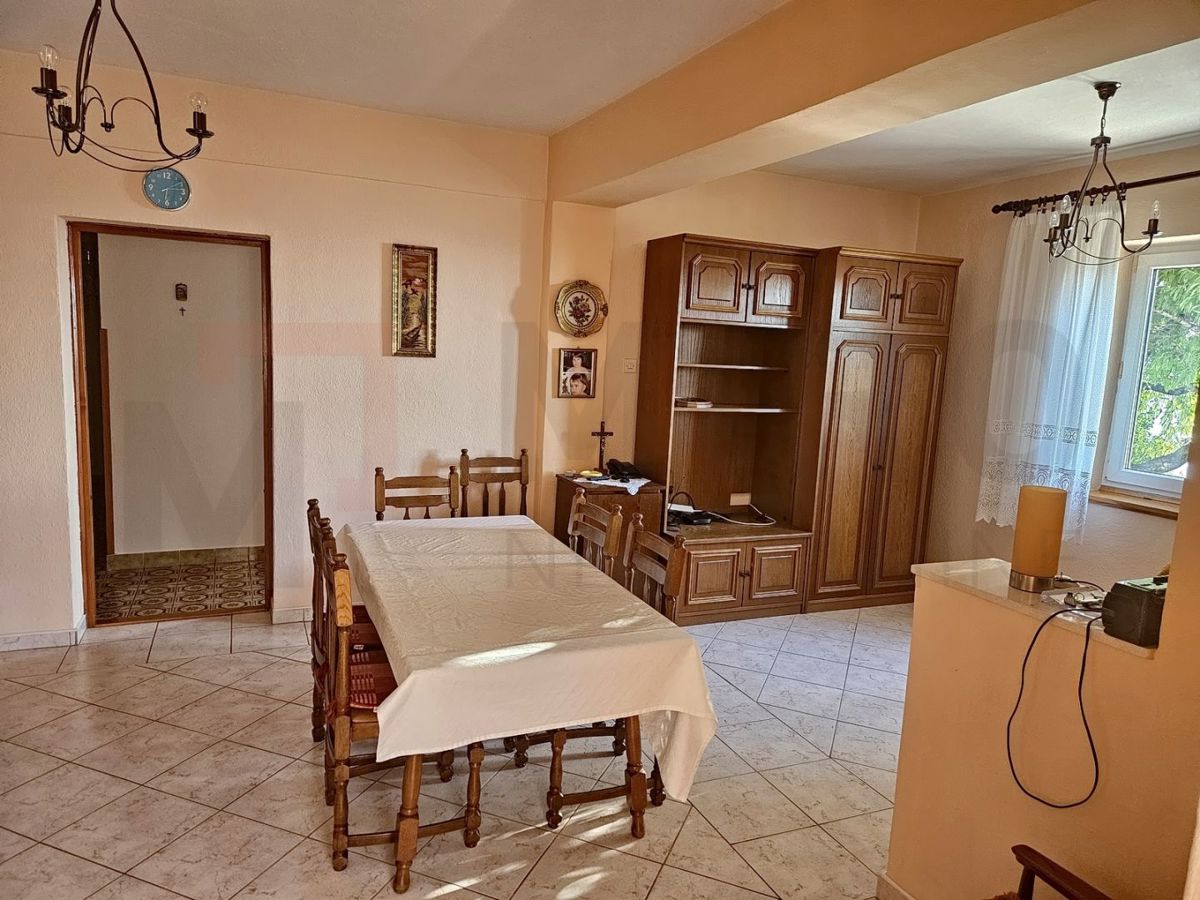 Hiša Senj, 250m2