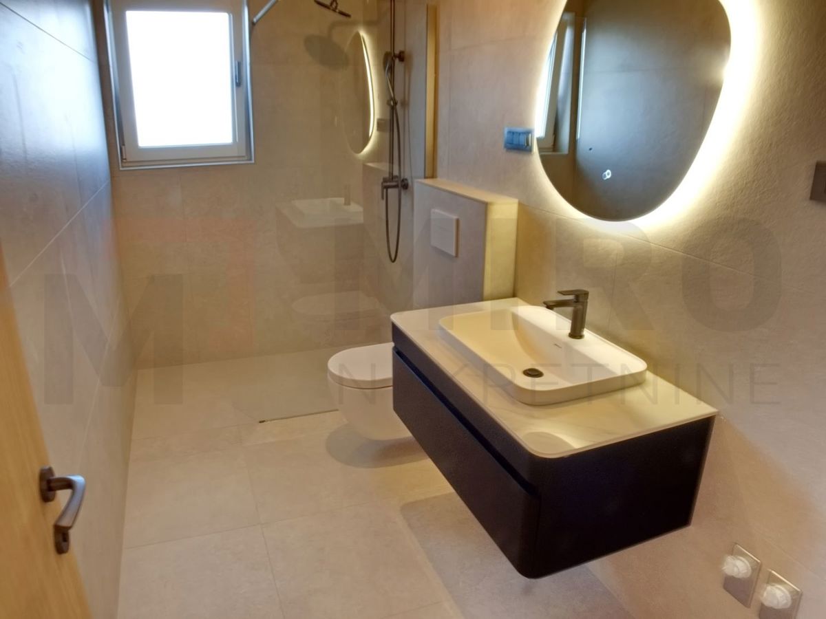 Hiša Malinska, Malinska-Dubašnica, 111m2