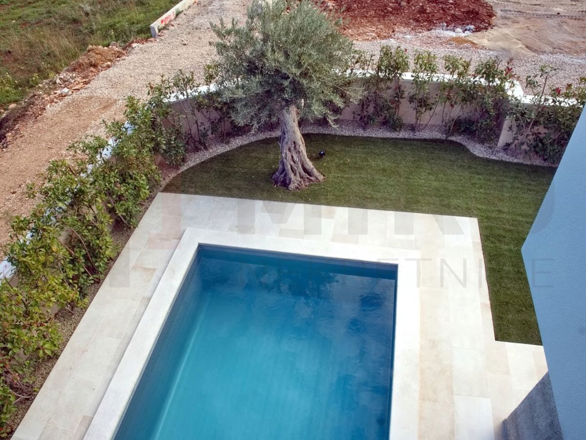 Hiša Malinska, Malinska-Dubašnica, 111m2