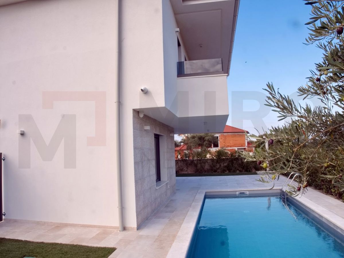 Hiša Malinska, Malinska-Dubašnica, 111m2