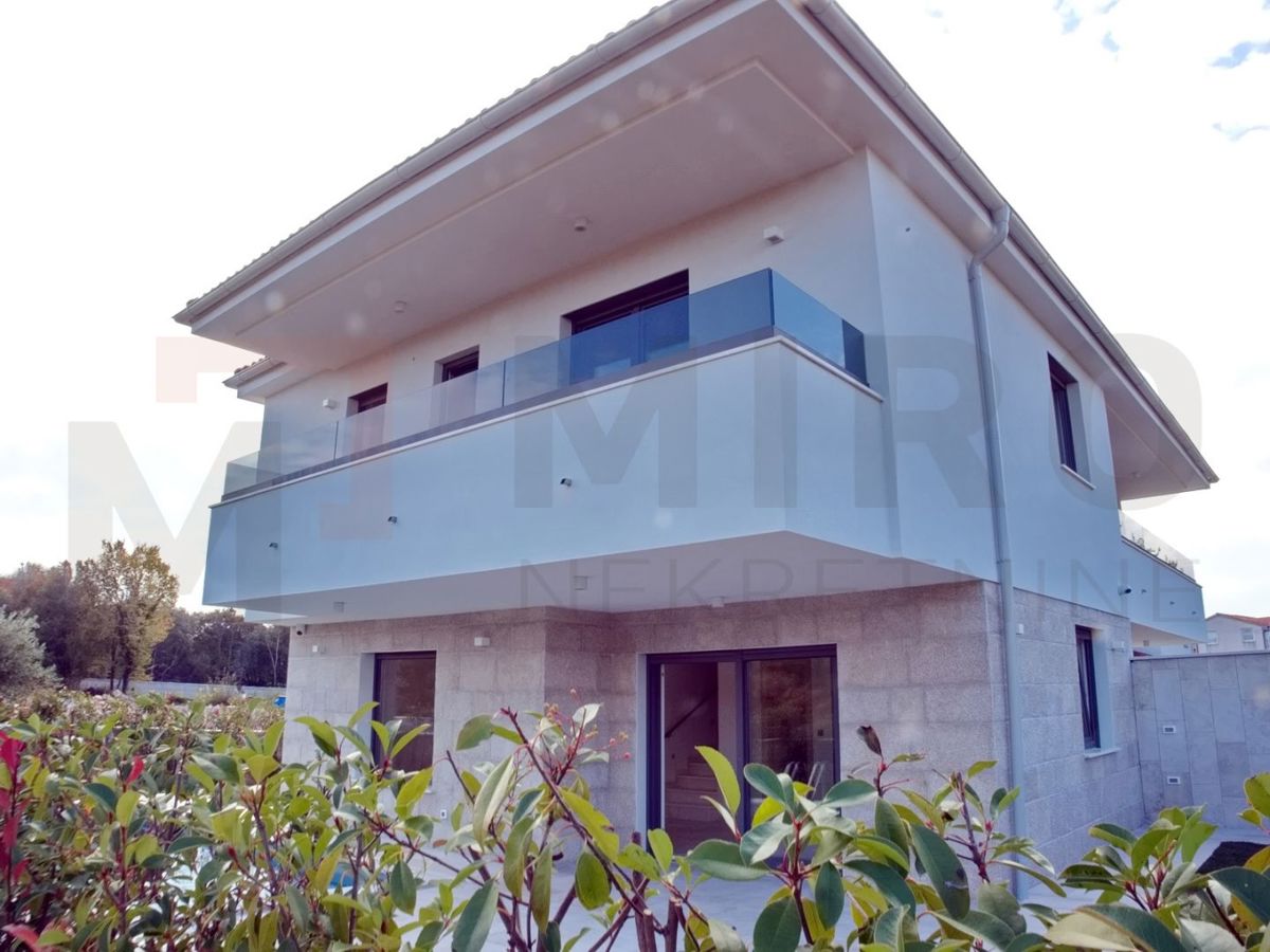 Hiša Malinska, Malinska-Dubašnica, 111m2