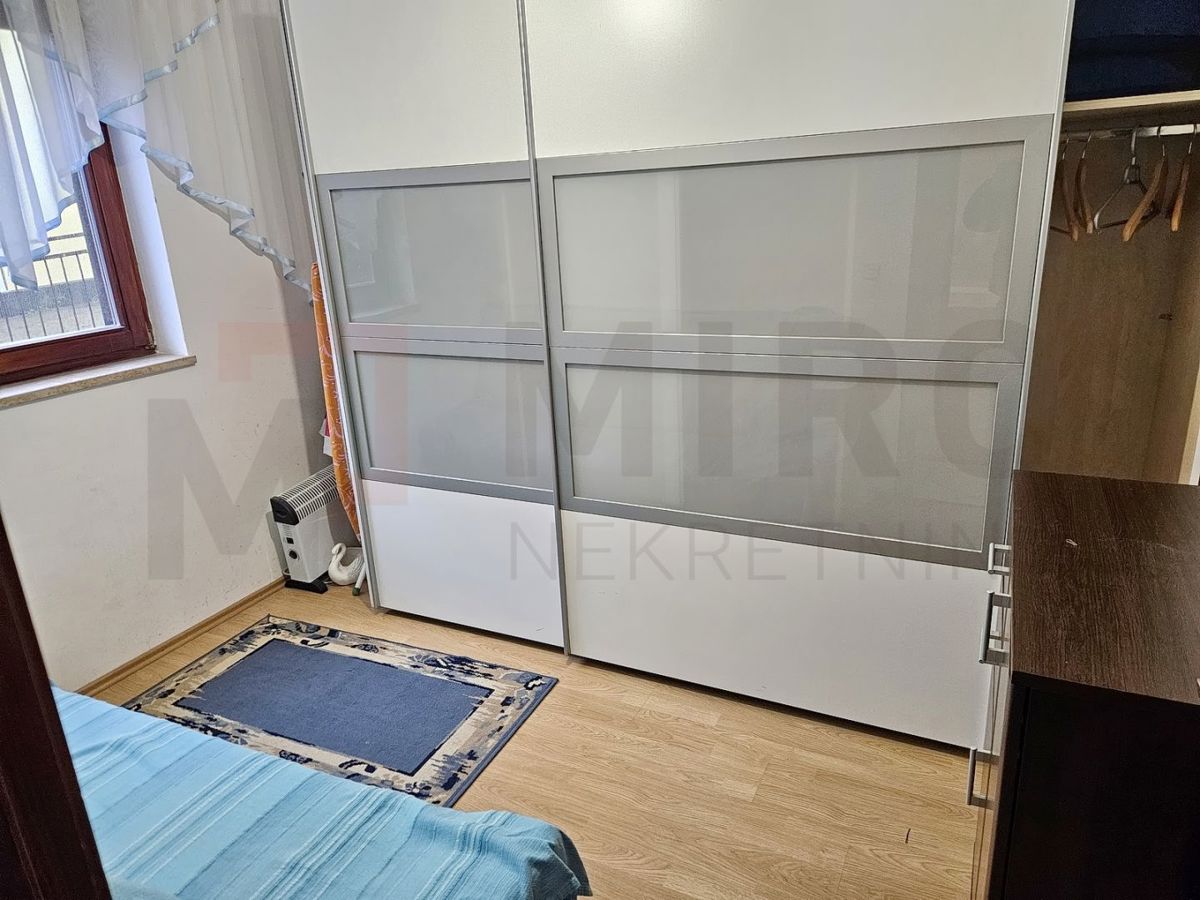 Malinska, opremljeno dvosobno stanovanje v bližini morja!