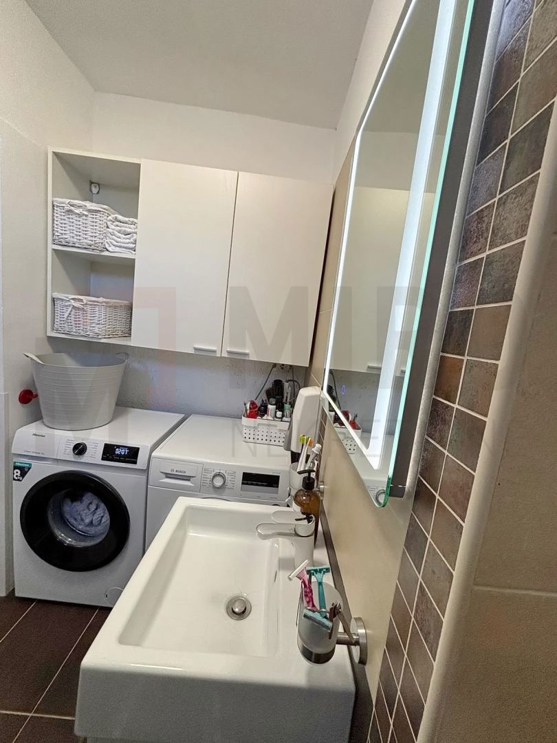 Mesto Krk, čudovito opremljeno trosobno stanovanje s pogledom na morje!