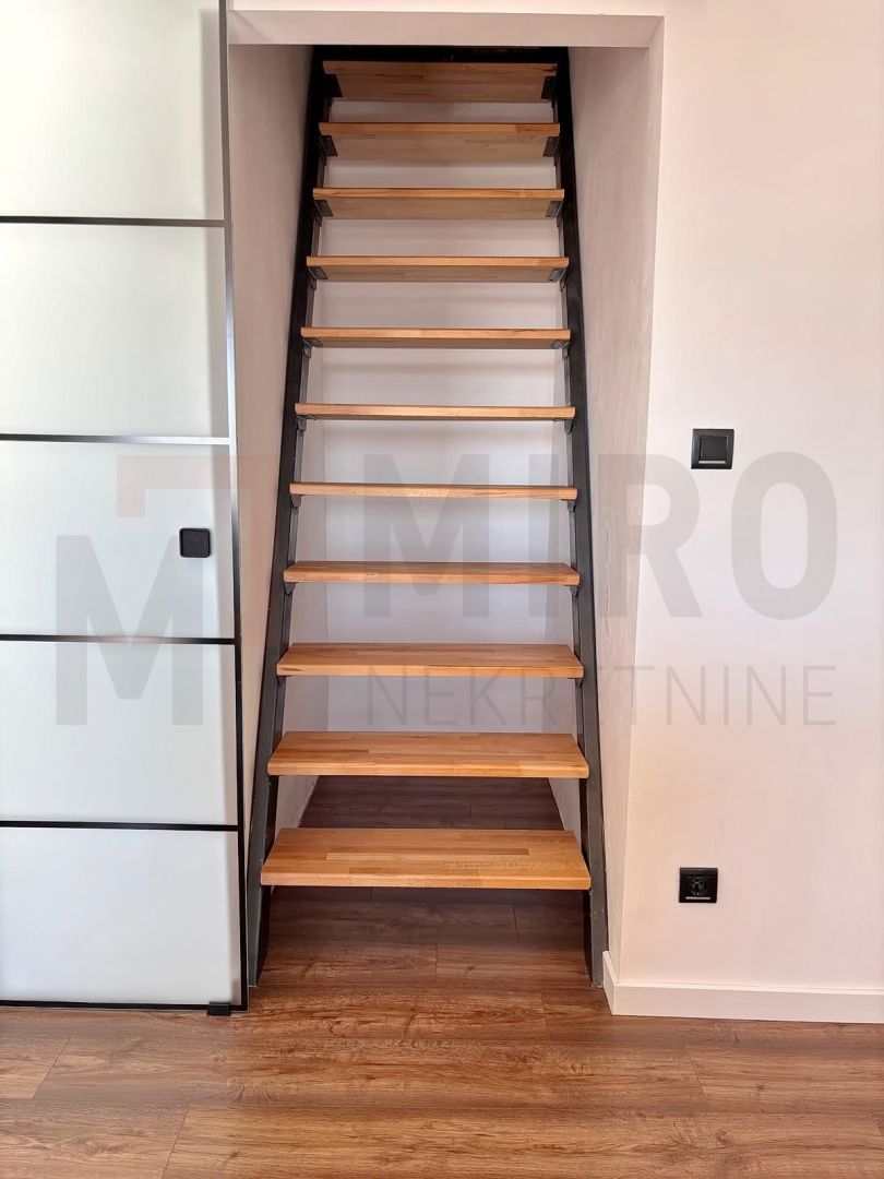 Mesto Krk, čudovito opremljeno trosobno stanovanje s pogledom na morje!