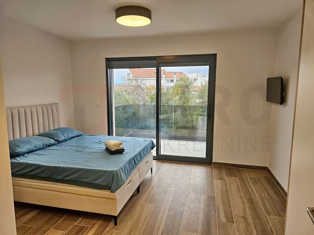 Malinska, nov dvoetažni apartma z bazenom blizu morja, PRODAJA!