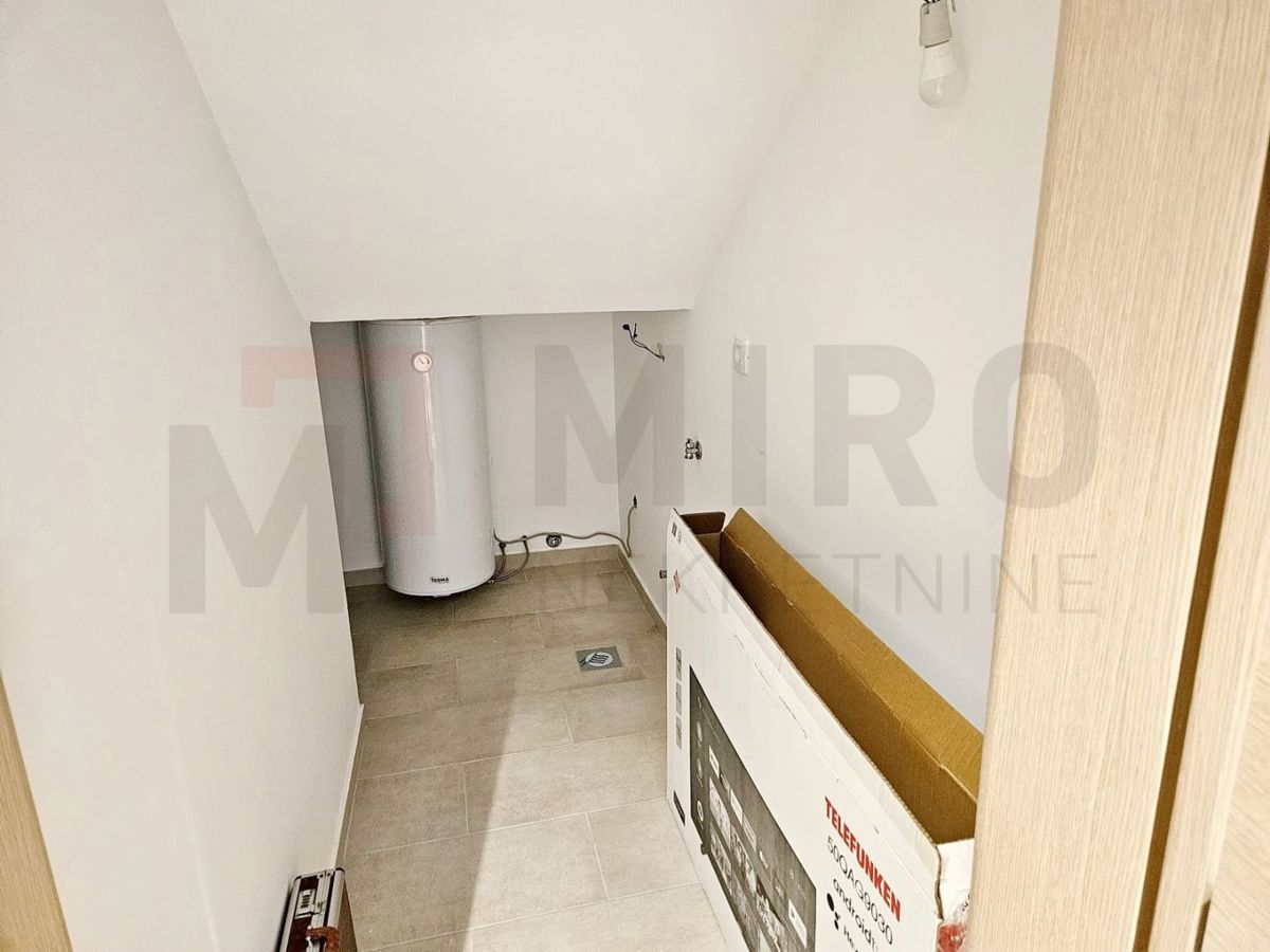 Malinska, nov dvoetažni apartma z bazenom blizu morja, PRODAJA!