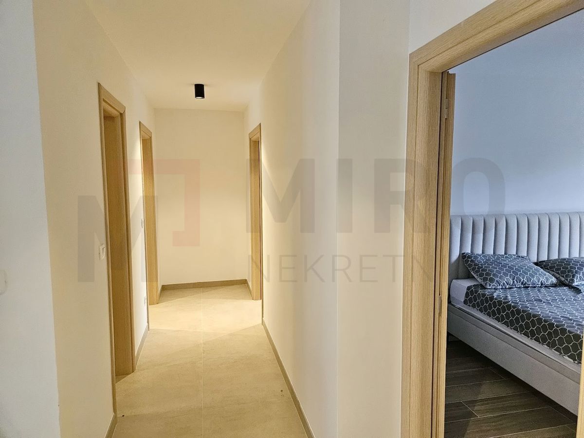 Malinska, nov dvoetažni apartma z bazenom blizu morja, PRODAJA!