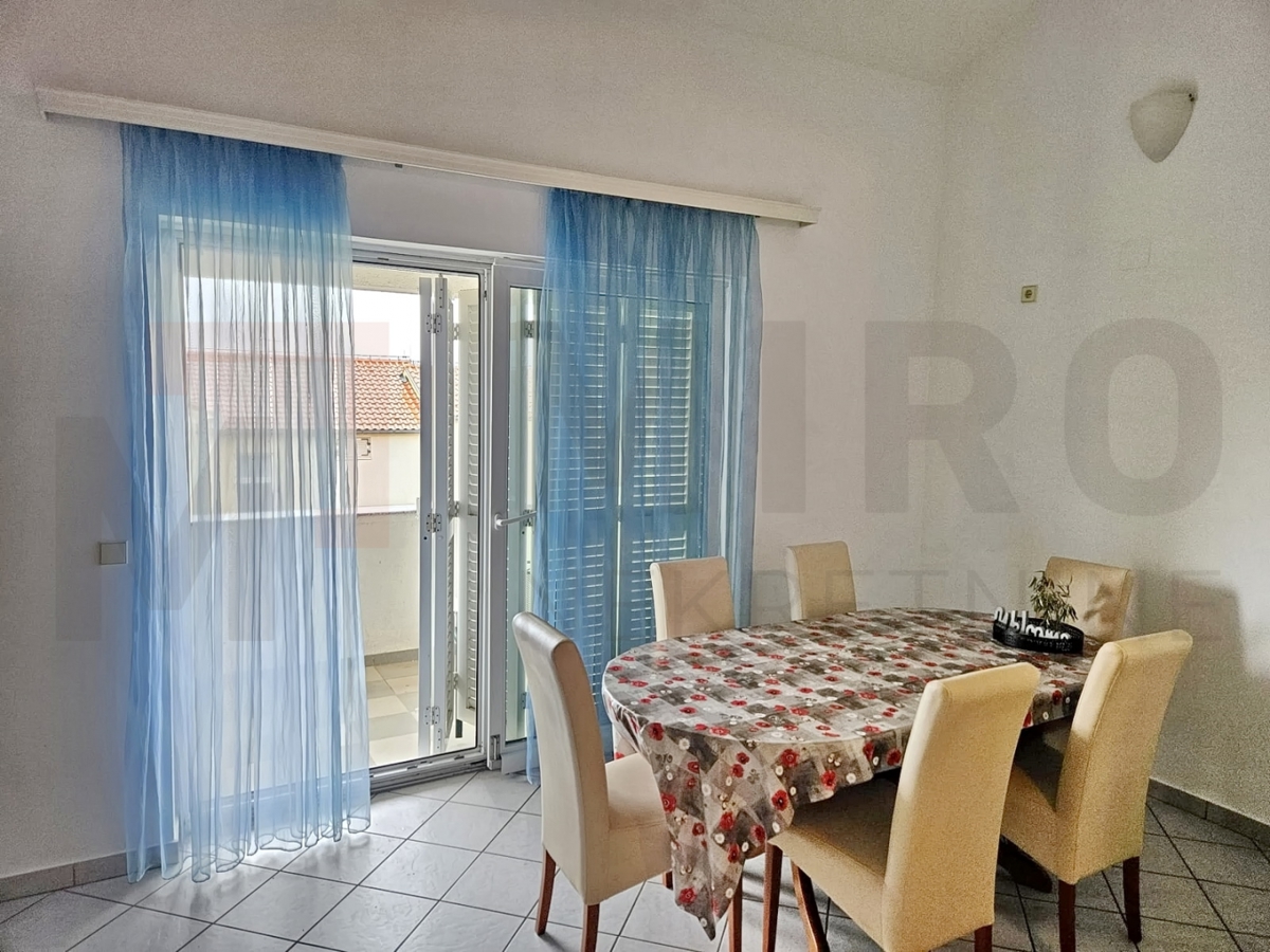 Malinska, dvoetažni apartma na odlični lokaciji, PRODAJA!