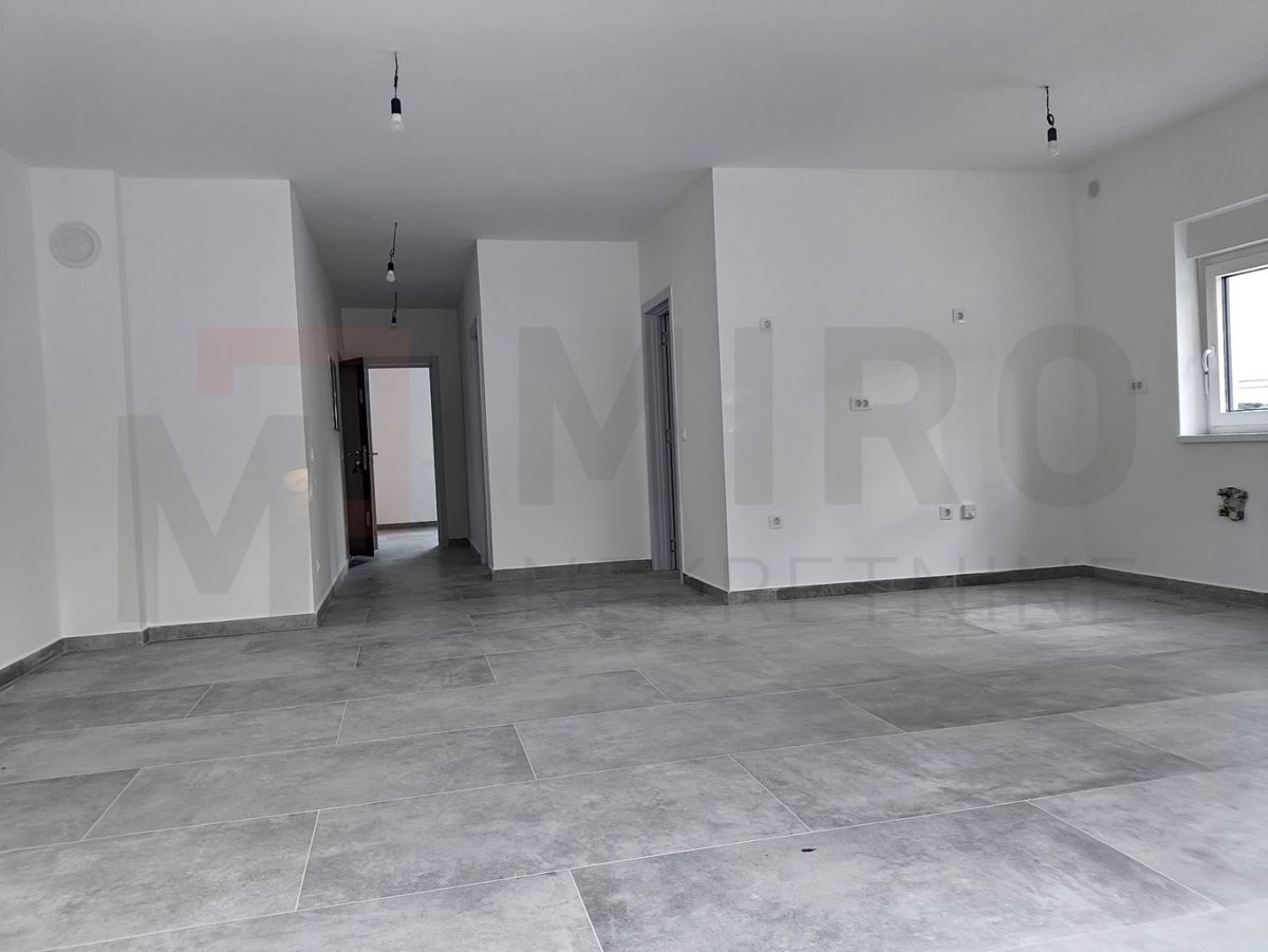 Uvala Soline, novo pritlično stanovanje z vrtom, PRODAJA!