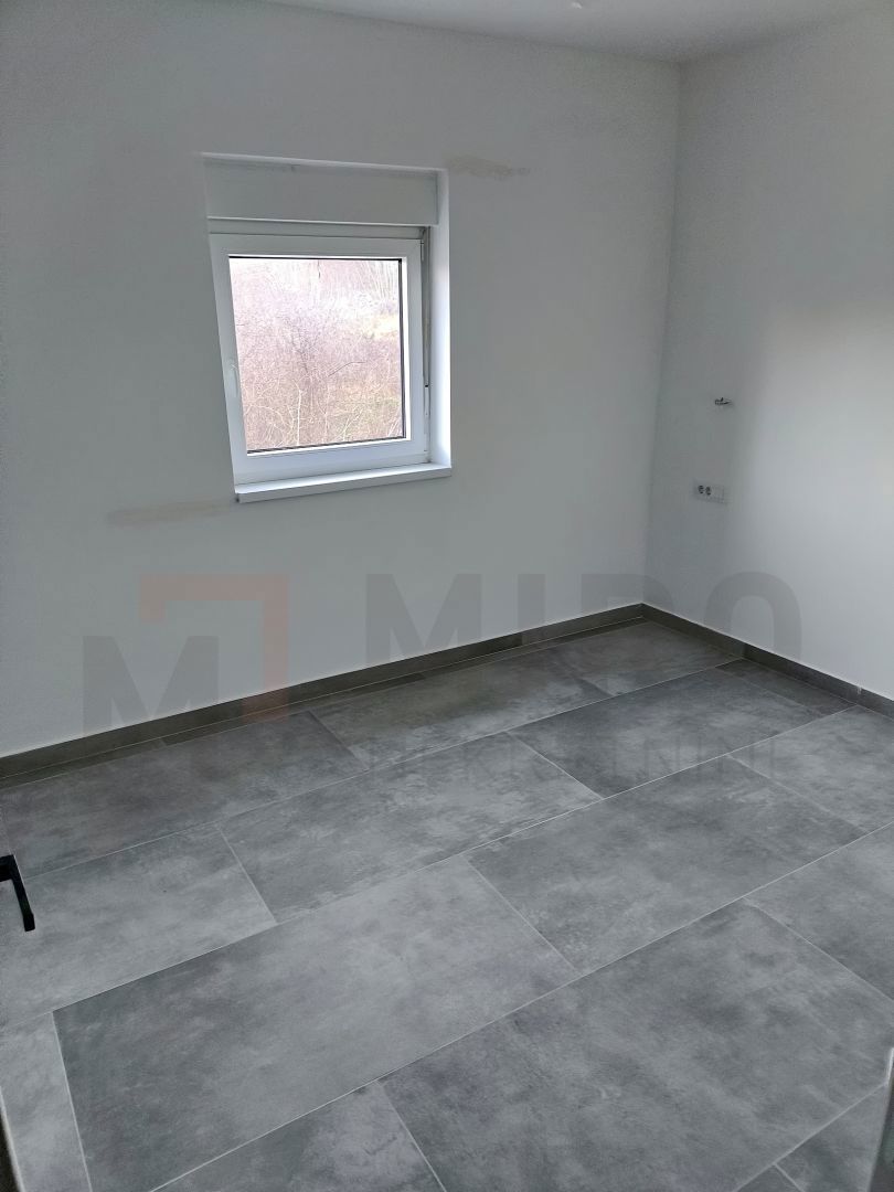 Uvala Soline, novo pritlično stanovanje z vrtom, PRODAJA!
