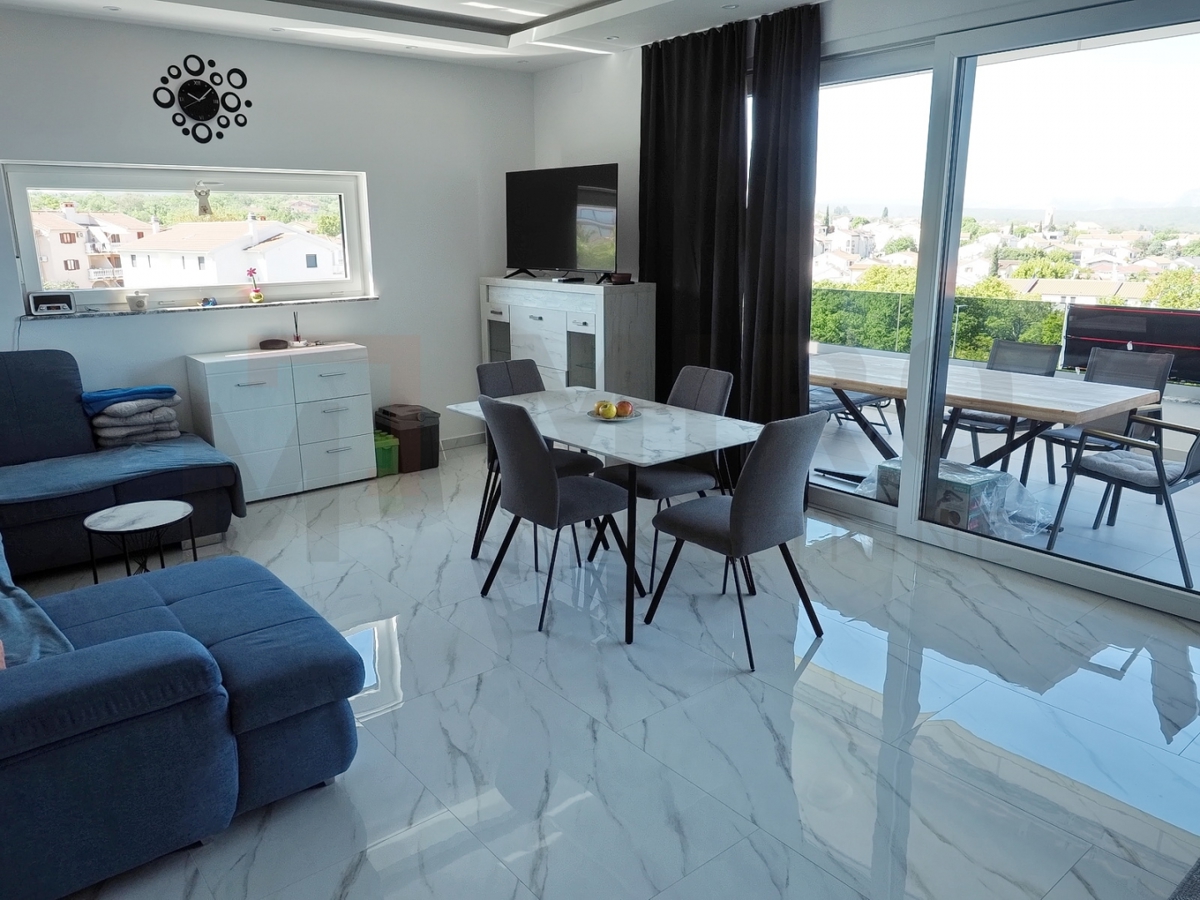 Malinska, opremljen apartma s panoramskim pogledom na morje