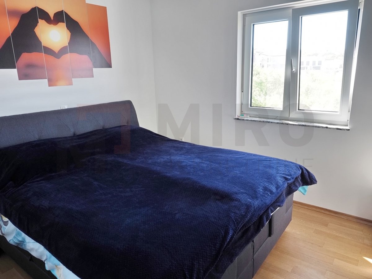 Malinska, opremljen apartma s panoramskim pogledom na morje
