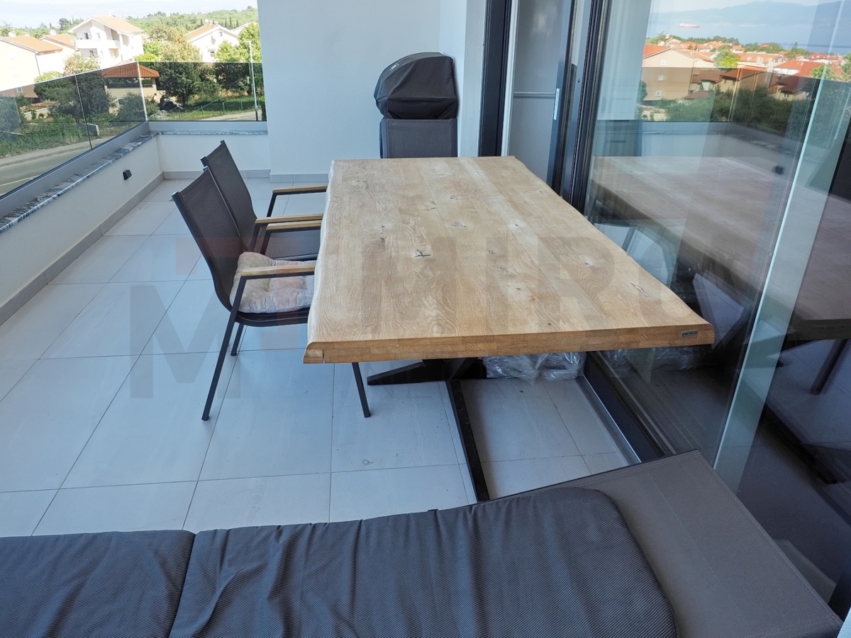 Malinska, opremljen apartma s panoramskim pogledom na morje
