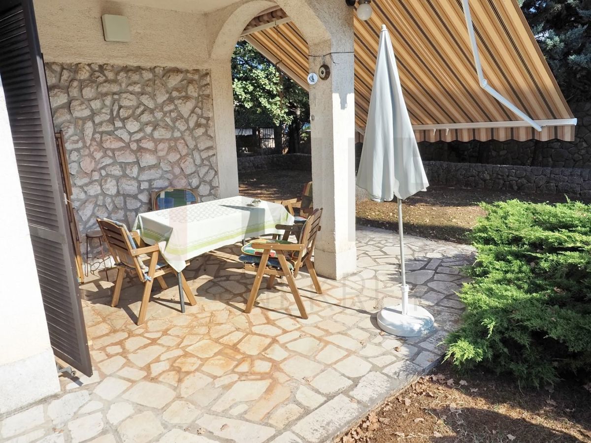 Malinska, samostojna hiša z velikim vrtom in pogledom na morje!