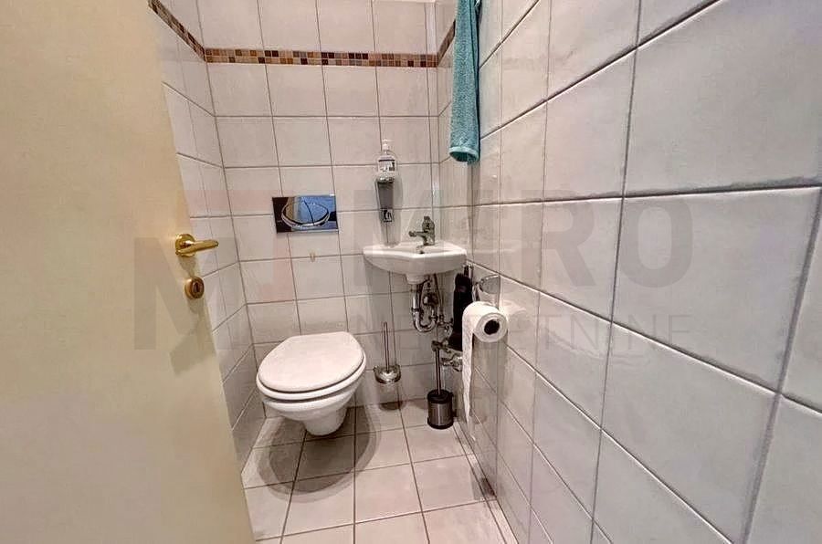 Polno, udobno stanovanje na odlični lokaciji 100 m od morja!