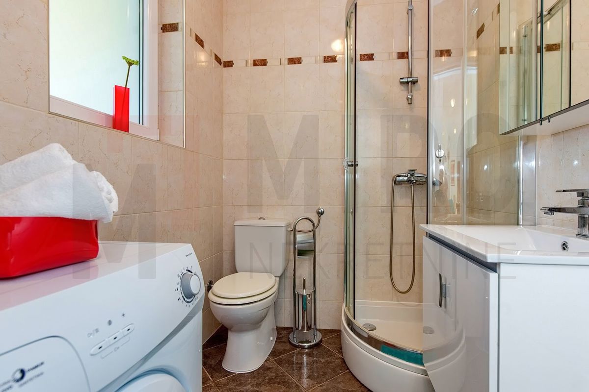 Uvala Soline, opremljen apartma v pritličju 50m od plaže!