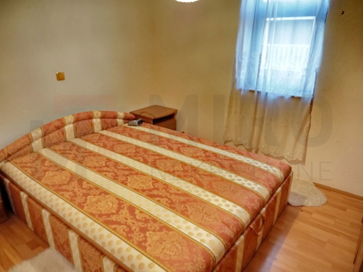 Malinska, opremljen dvoetažni apartma s pogledom na morje!