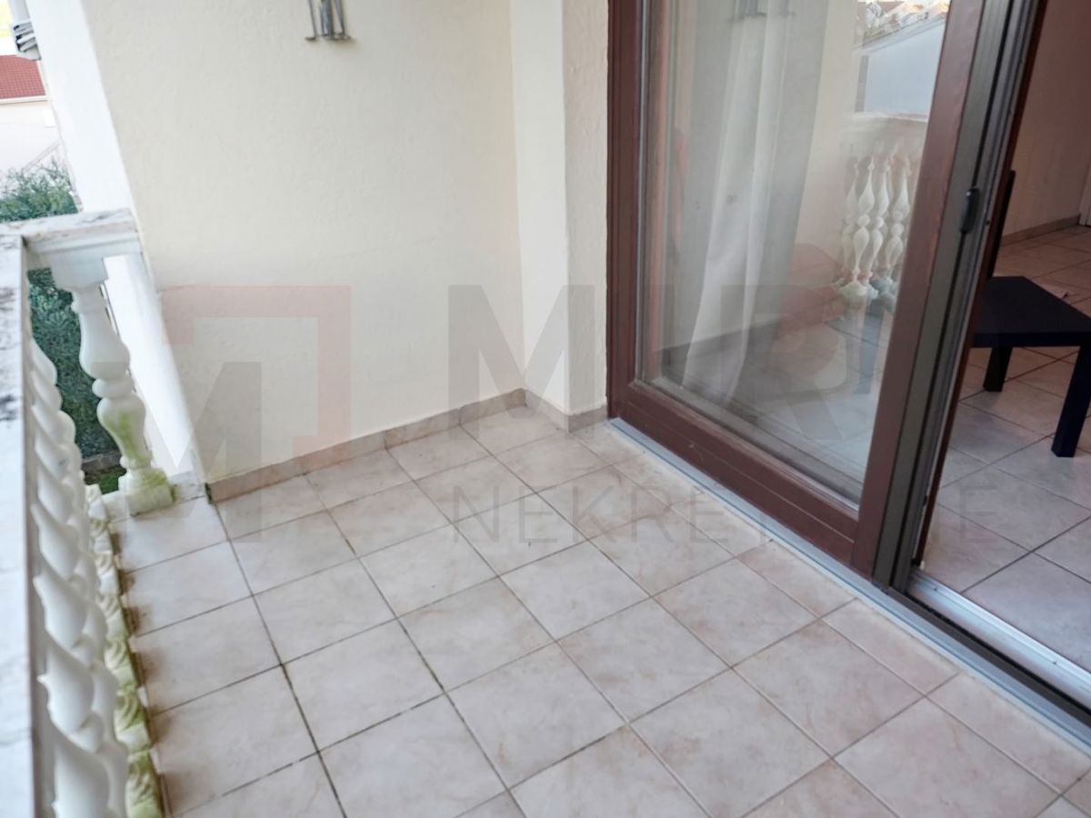 Malinska, opremljen dvoetažni apartma s pogledom na morje!