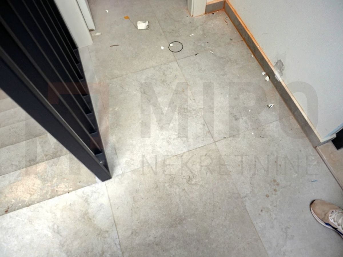 Omišalj, nov penthouse na atraktivni lokaciji 150m od plaže!