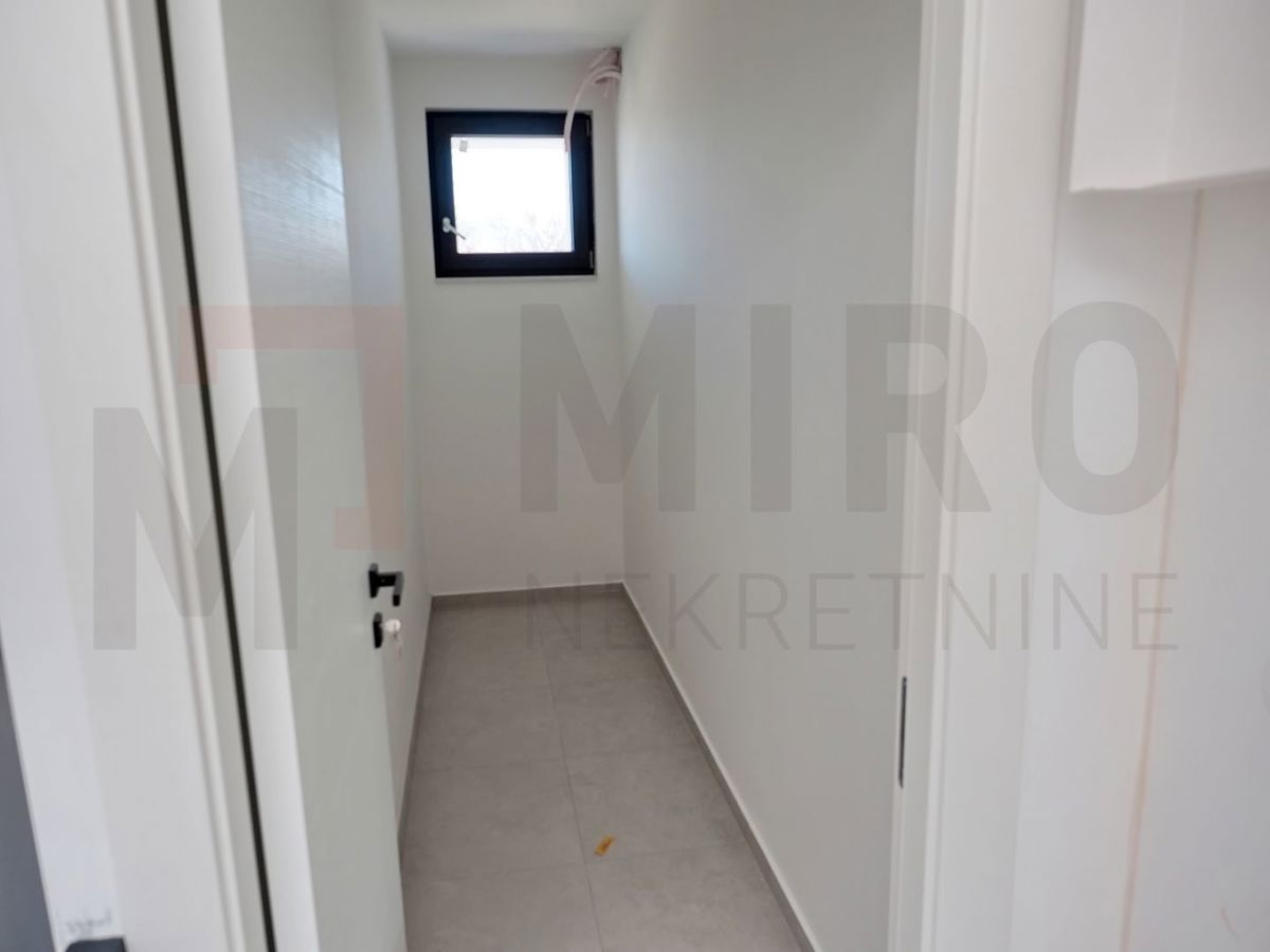 Omišalj, nov penthouse na atraktivni lokaciji 150m od plaže!