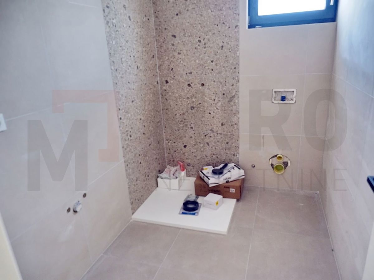 Omišalj, nov penthouse na atraktivni lokaciji 150m od plaže!