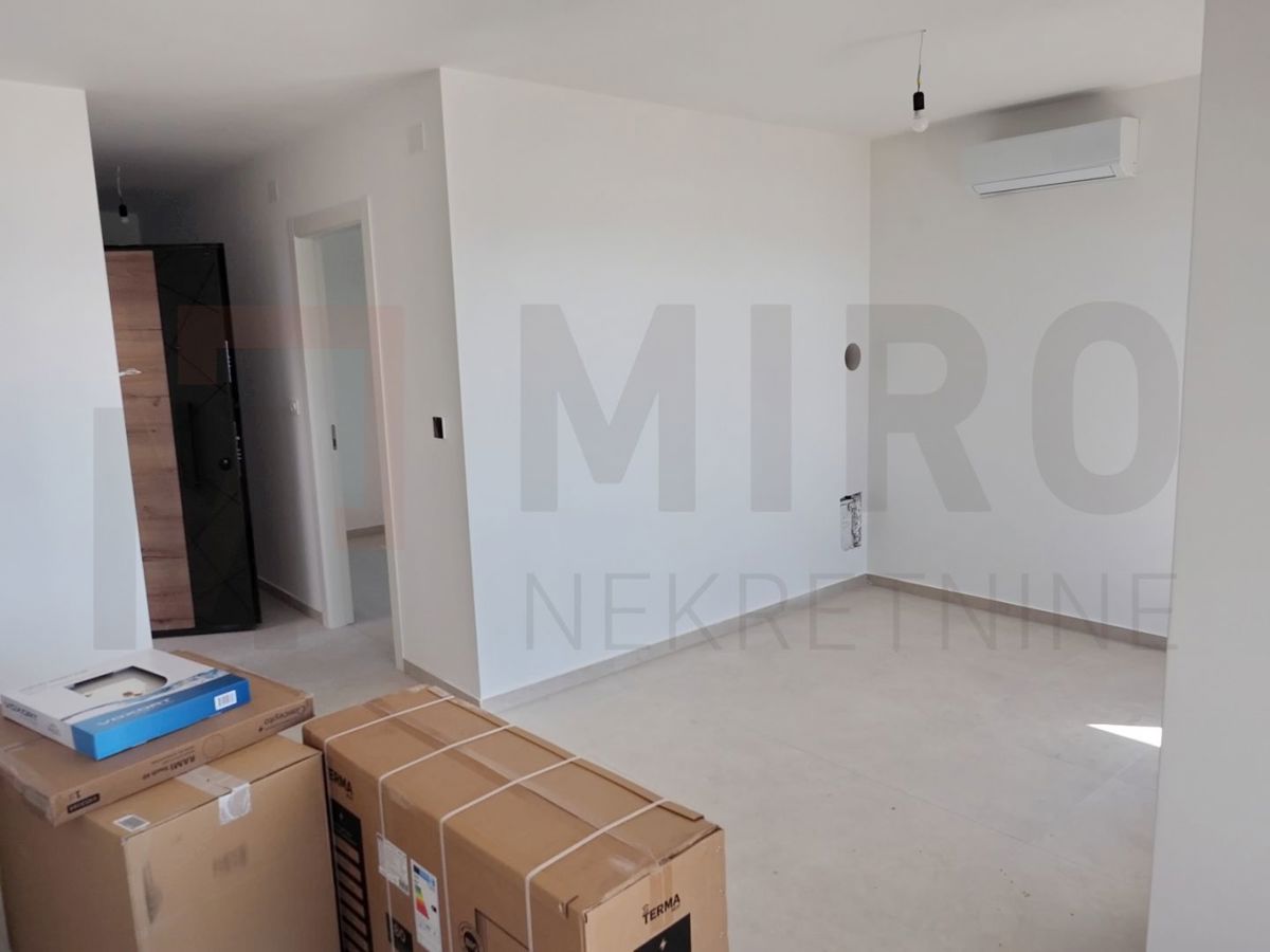 Omišalj, nov penthouse na atraktivni lokaciji 150m od plaže!